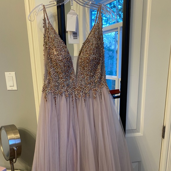 PINK PROM DRESS - Picture 3 of 8
